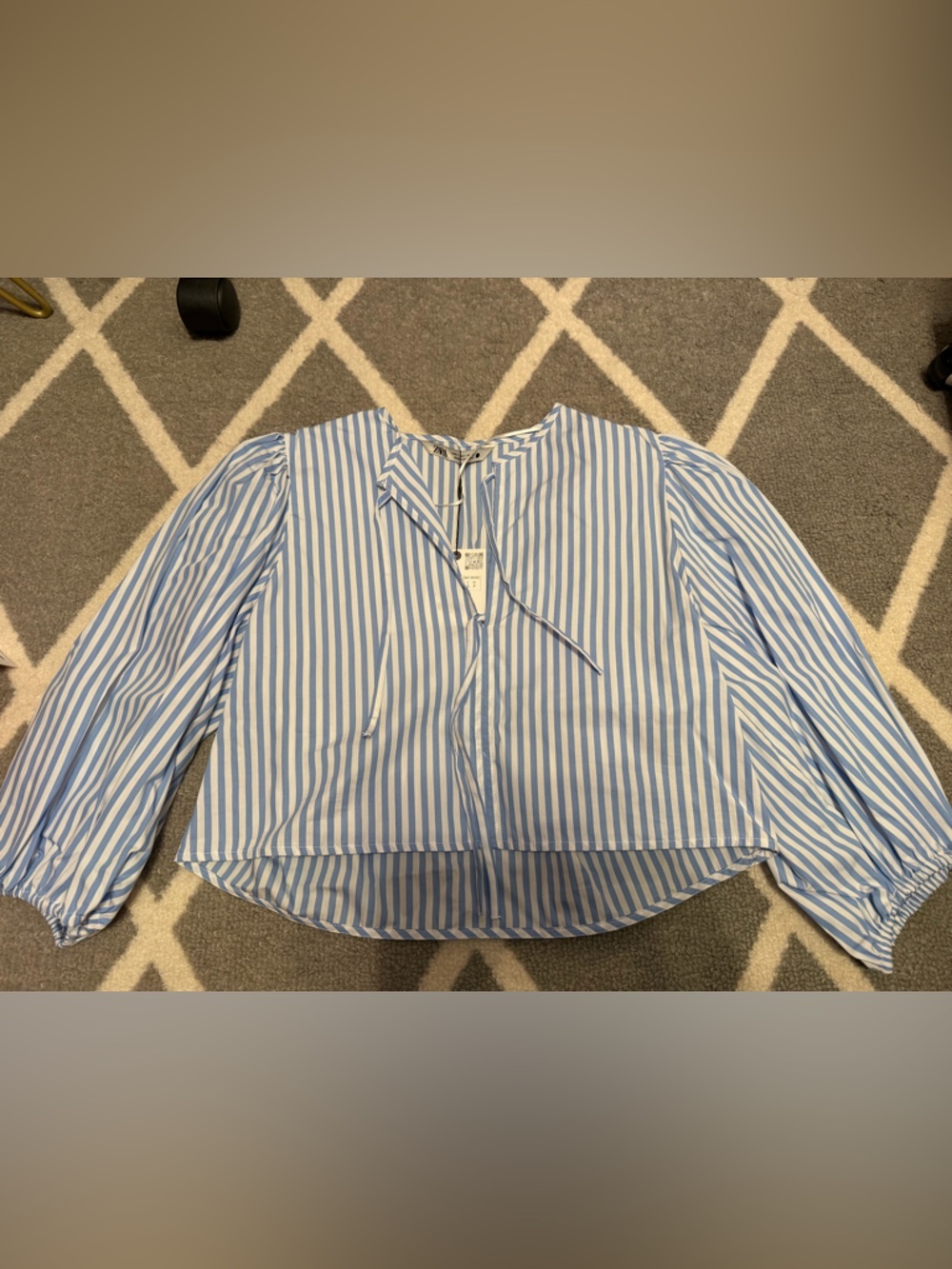 Zara Light Blue and White Striped Button-Up Shirt